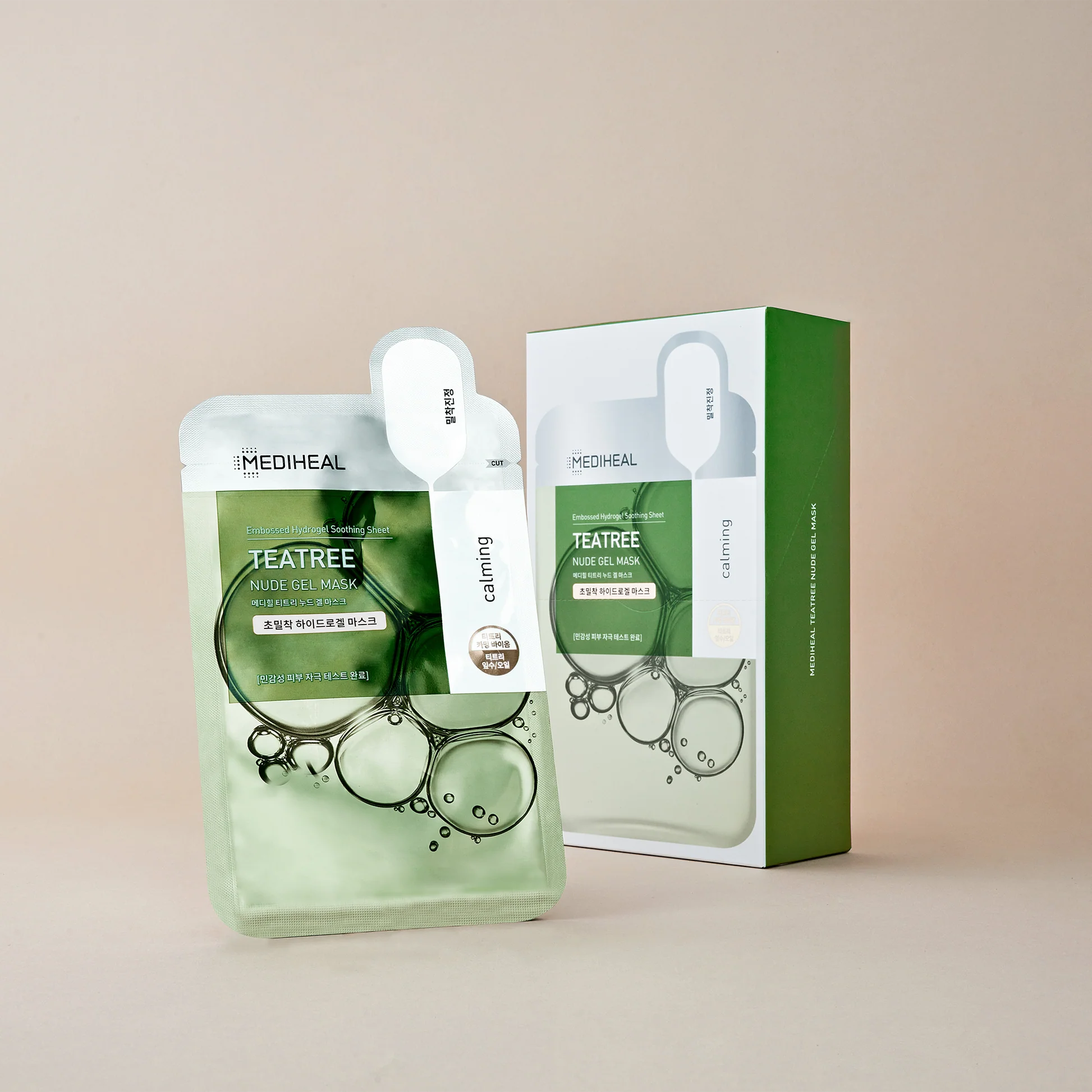 Het Tea Tree Nude Gel masker naast de verpakking van tien stuks