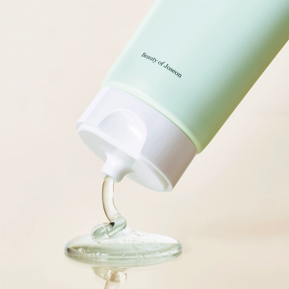 Gel komt uit de tube Beauty of Joseon Green Plum Refreshing Cleanser 100ml