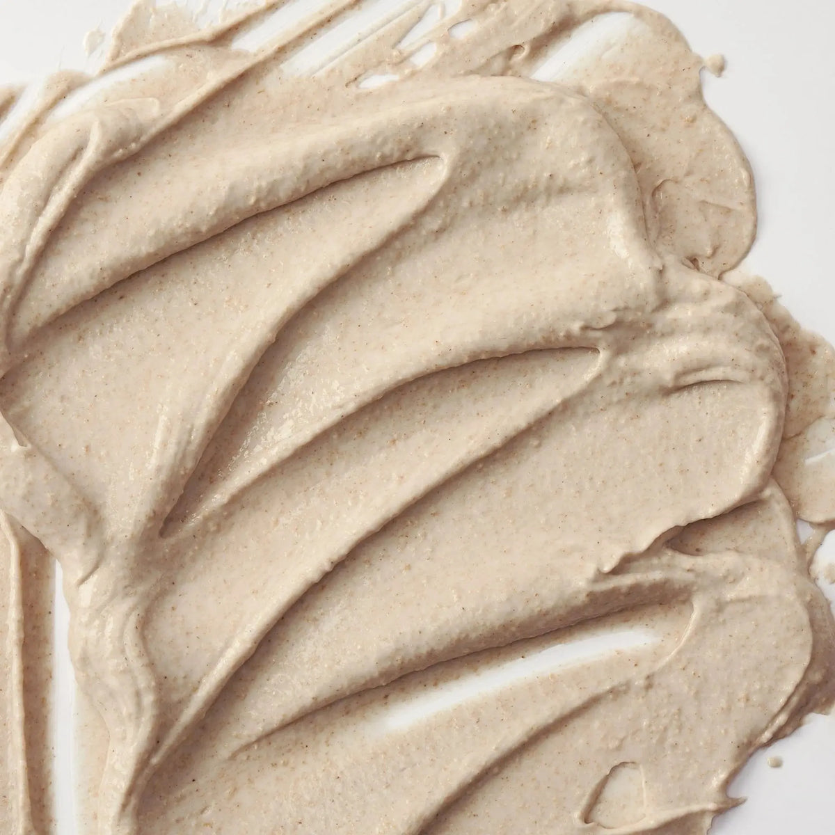 Beauty of Joseon Ground Rice and Honey Glow Mask, close-up van de korrelige textuur met gemalen rijst