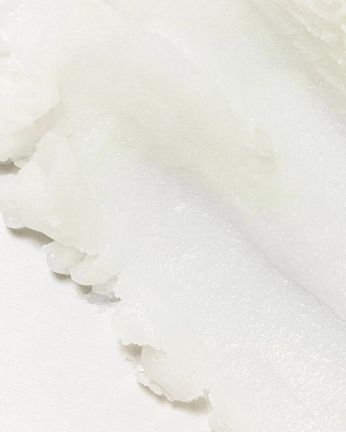 Beauty of Joseon Radiance Cleansing Balm, close-up van de witte, smeltende balmtextuur