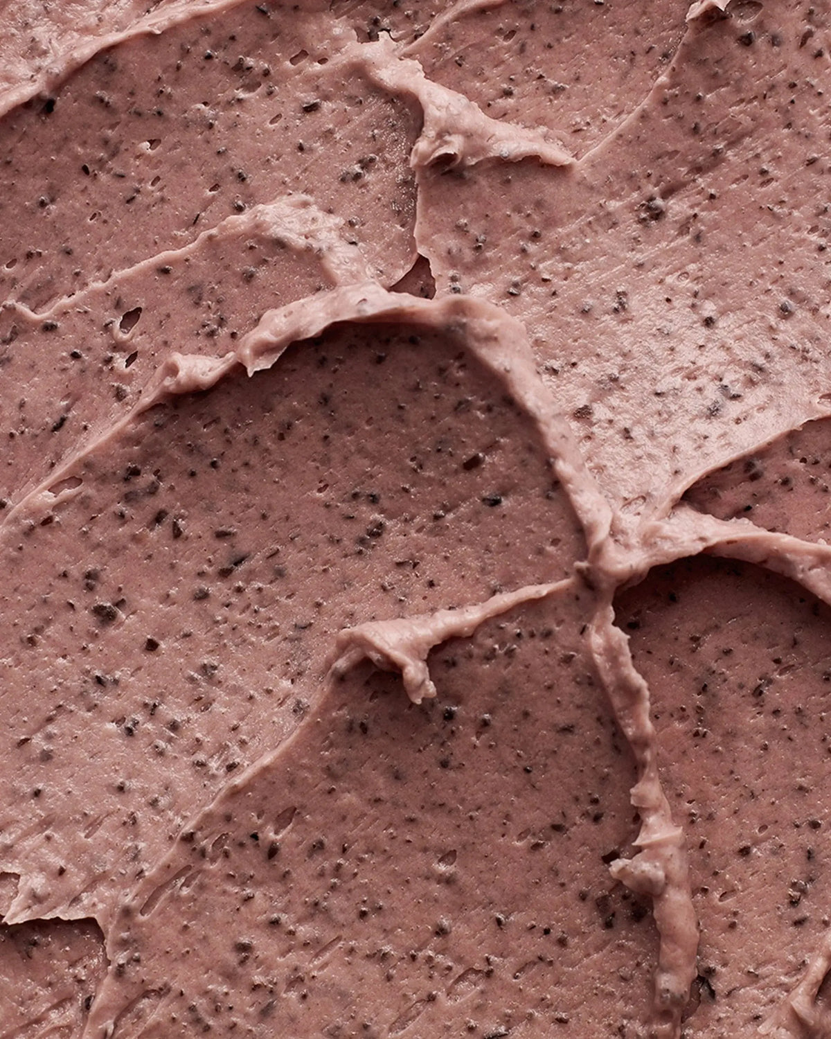 Beauty of Joseon Red Bean Refreshing Pore Mask, close-up van de roze kleitextuur met rode bonenpoeder