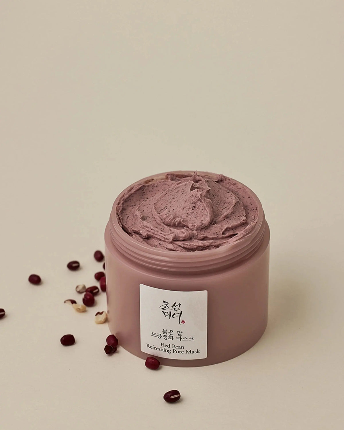 Beauty of Joseon Red Bean Refreshing Pore Mask, geopende pot met rode bonen eromheen