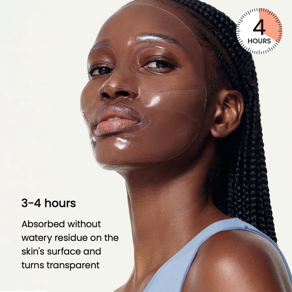 Model draagt het Biodance Hydro Cera-nol Real Deep Mask, na 3 tot 4 uur transparant zonder waterig laagje