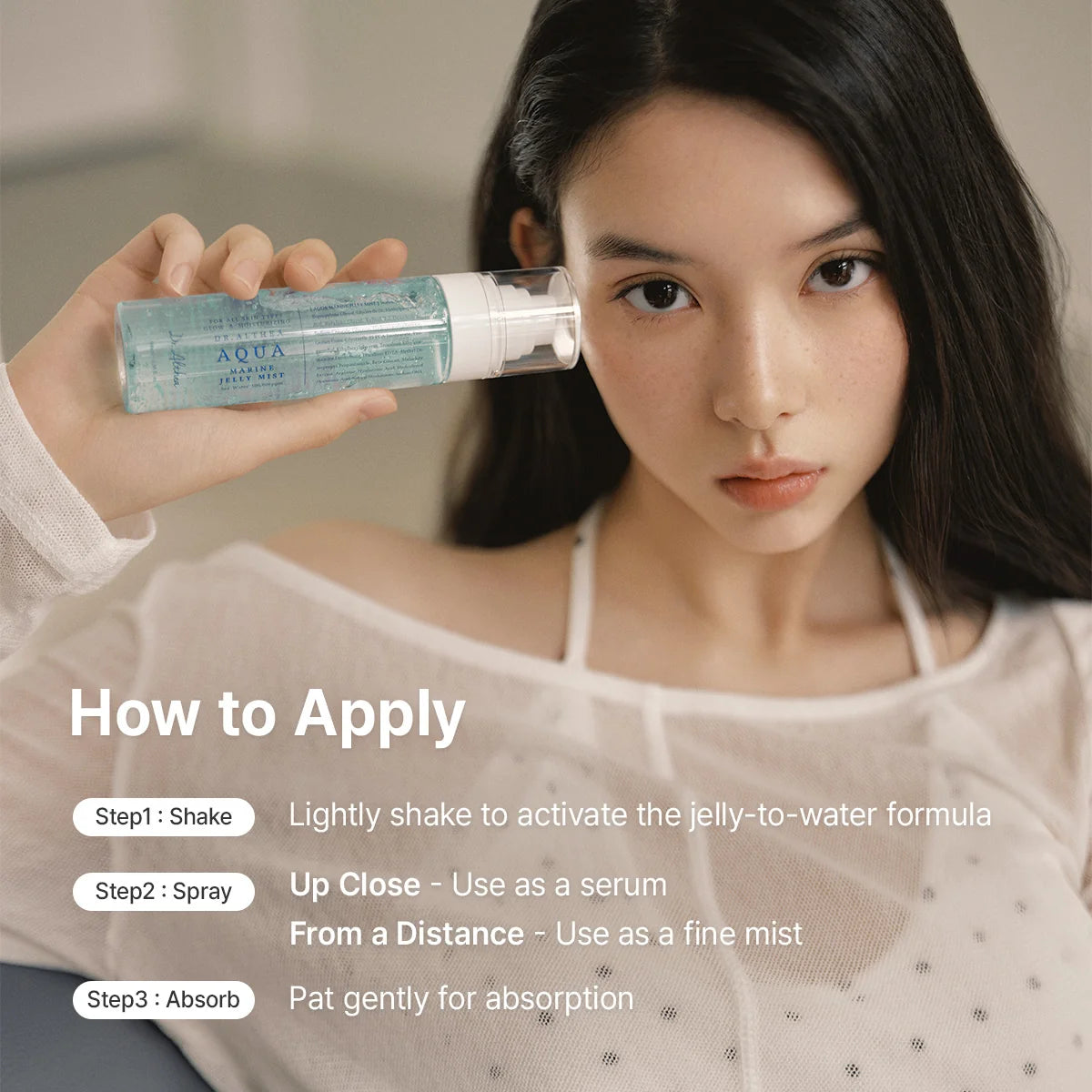 Gebruik van de Dr. Althea Aqua Marine Jelly Mist: schudden, sprayen van dichtbij of veraf, en indeppen