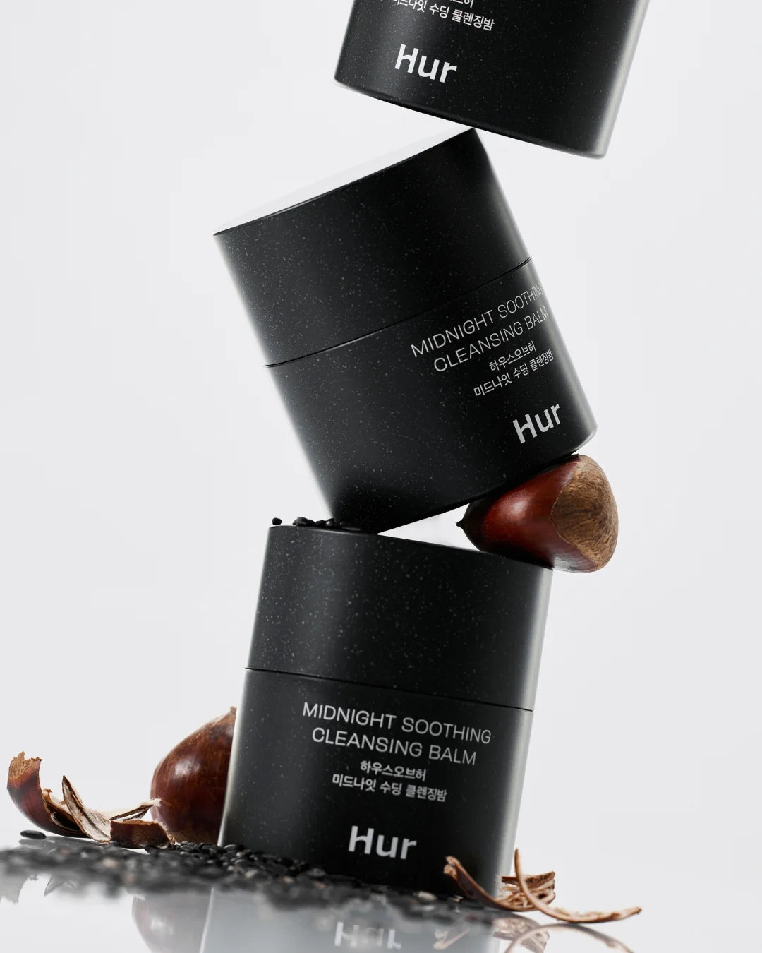 Gestapelde potjes House of Hur Midnight Soothing Cleansing Balm met kastanje