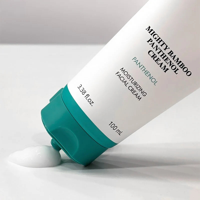 PURITO Mighty Bamboo Panthenol Cream 100ml tube met een dotje crème