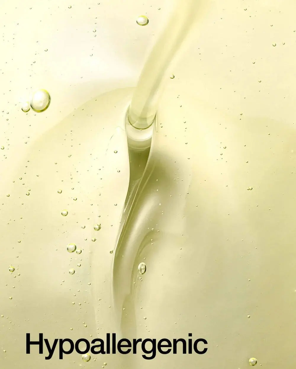 Anua Heartleaf Pore Control Cleansing Oil, hypoallergeen volgens het merk, close-up van de olie