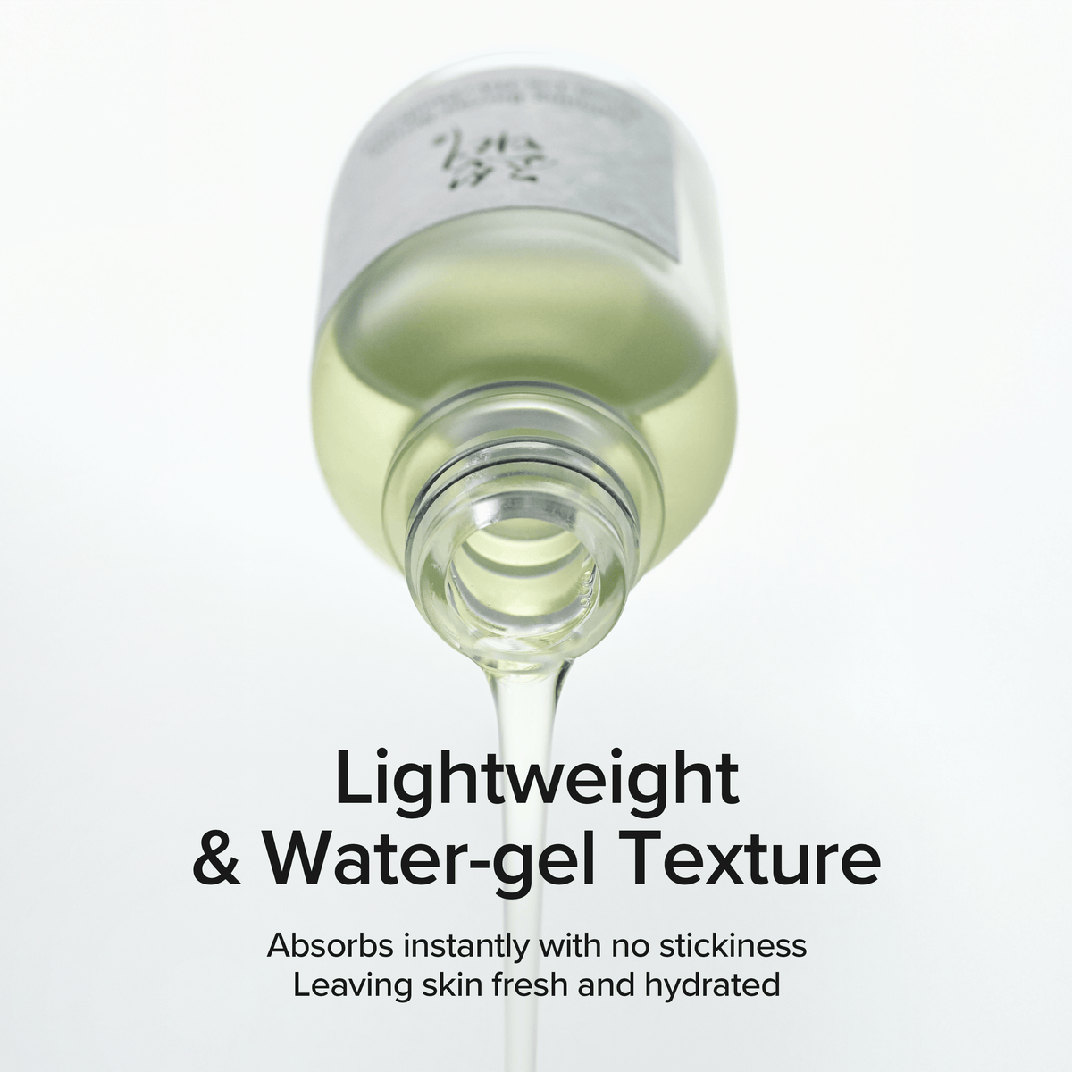 Lichte watergel-textuur van het Beauty of Joseon Calming Barrier Serum, trekt direct in zonder te plakken