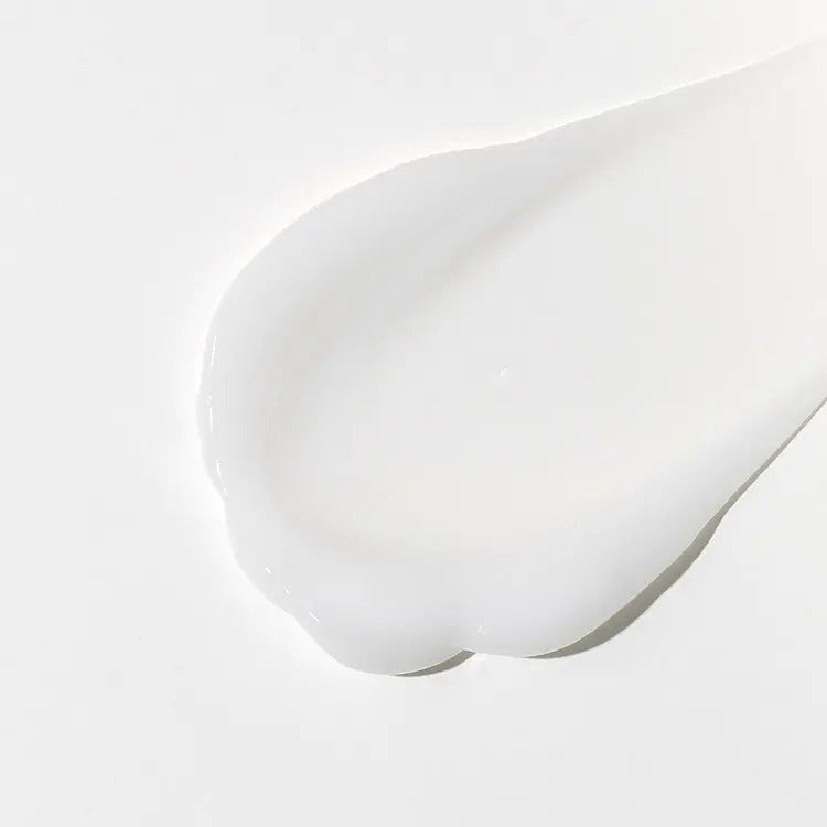 iUNIK Beta-Glucan Daily Moisture Cream, close-up van de witte crèmetextuur