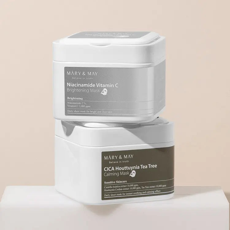 Mary & May Niacinamide Vitamin C Brightening Mask, gestapeld op de CICA Houttuynia Tea Tree Calming Mask