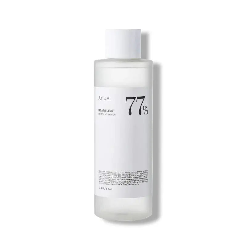 Anua Heartleaf 77% Soothing Toner in doorzichtige fles, onderdeel van de Non-comedogeen Routine Set